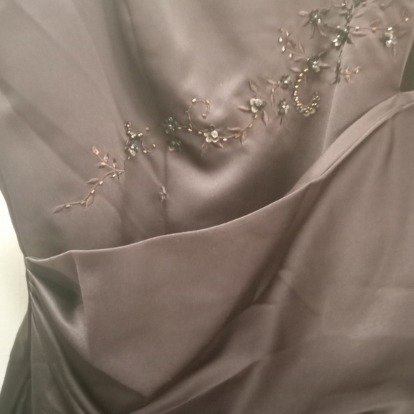 Evening gown - Picture 11 of 17